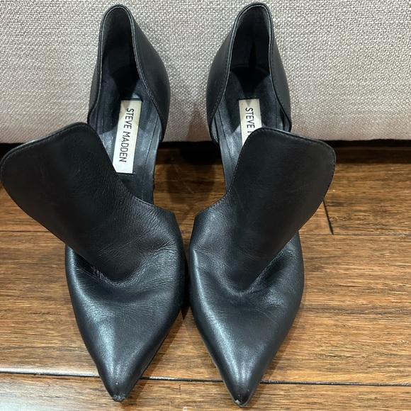 Steve Madden Dolly Black Stiletto Heels with Cut-Out Design size 6.5 - Picture 2 of 9